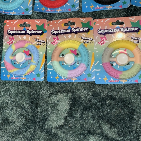 “SQUEEZE SPINNER”FIDGET TOYS LOT OF 11 (NEW)! - Picture 3 of 7